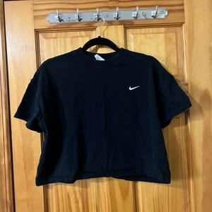 Nike Women's Black Crop Tee